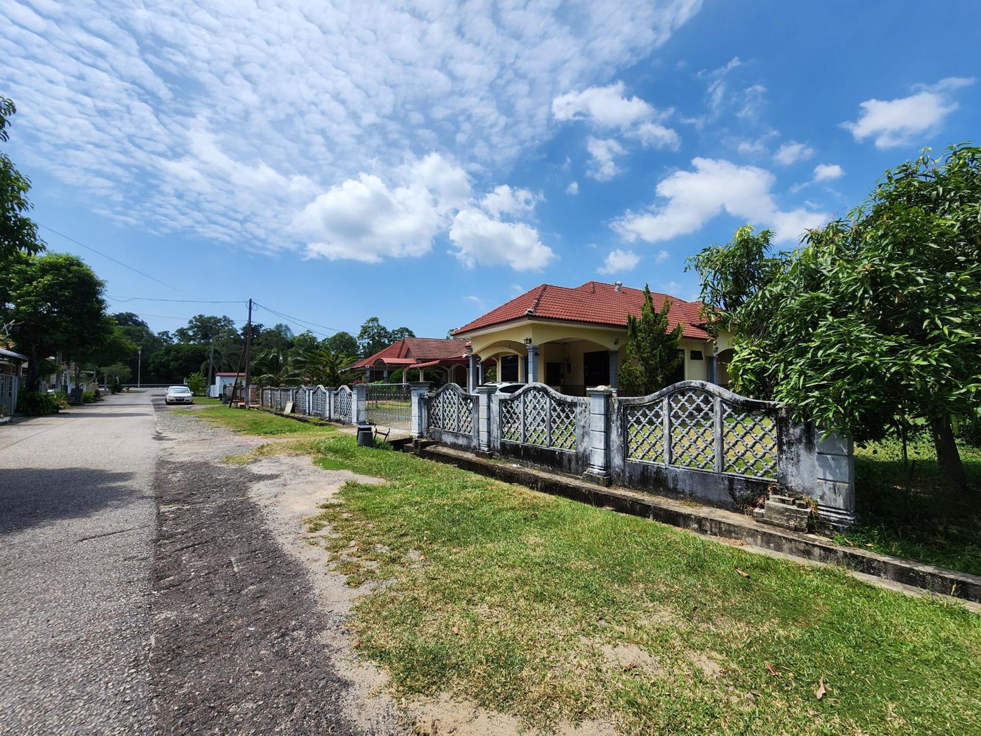 Mumnkidzzz Homestay At Kerteh Kampong Pengkalan Pangan Luaran gambar